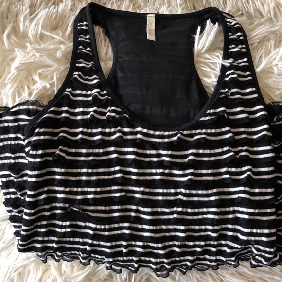 Women’s black and white ruffle blouse - Picture 2 of 3